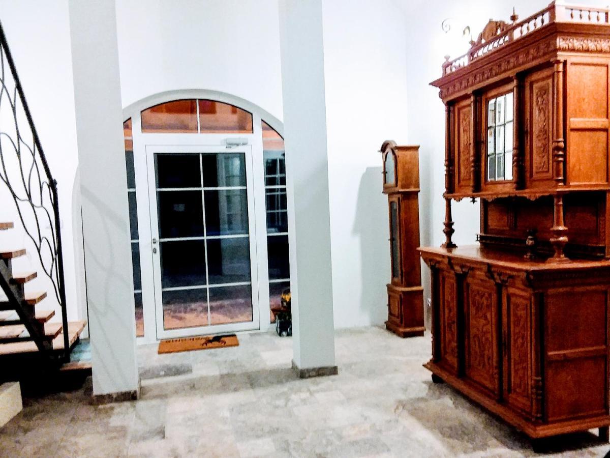 Dworek Akacja Uslugi Hotelarskie ヤノビエツ エクステリア 写真